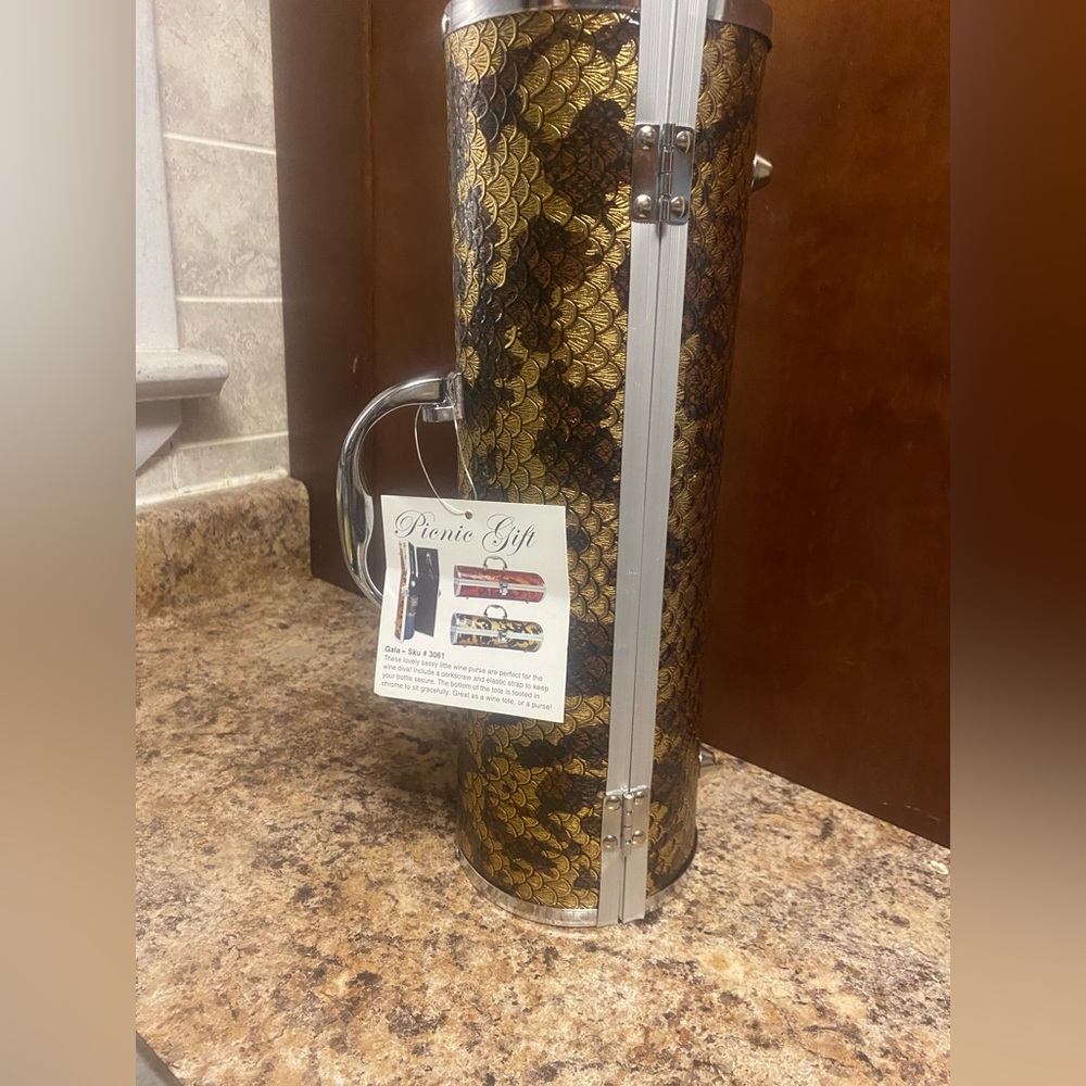Wine bottle purse